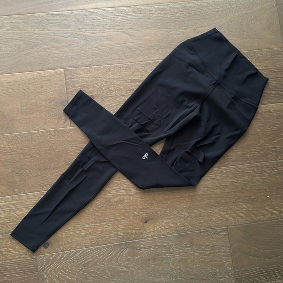 Alo yoga leggings Xs like new - Picture 1 of 7
